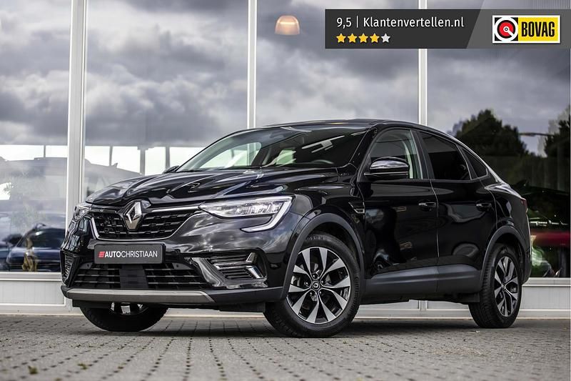 Zwart Gebruikt 2023 Renault Arkana Evolution SUV | € 23.845 (Goede deal) - Afbeelding 1/4