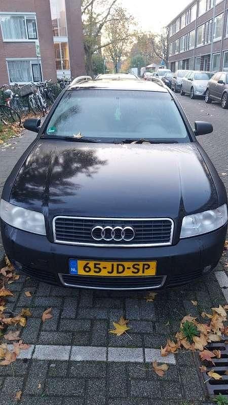 Zwart Occasion 2002 Audi A4 Stationwagen | € 2.000 (Eerlijke prijs) - Afbeelding 1/4