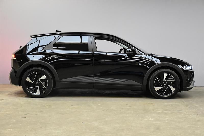 Nieuw Hyundai Ioniq 5 2026 Abyss black (zwart metallic) SUV