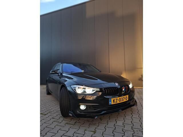 Occasion BMW 330 Executive 184 PK (135 kW) 2016 Zwart Sedan