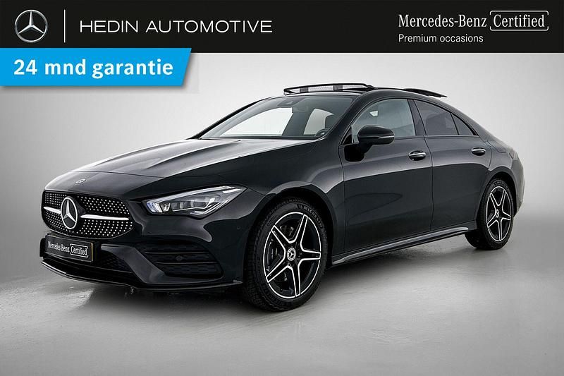 Zwart Gebruikt 2022 Mercedes CLA250e Business Sedan | € 36.900 (Iets duurder) - Afbeelding 1/4