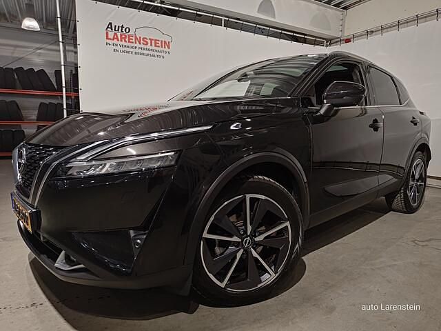 Zwart Occasion 2023 Nissan Qashqai Tekna+ SUV | € 33.950 (Iets duurder) - Afbeelding 1/4