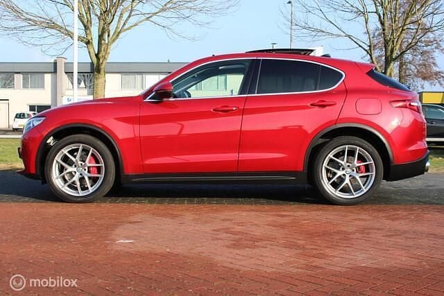 Occasion Alfa Romeo Stelvio Competizione 281 PK (206 kW) 2017 Rood SUV