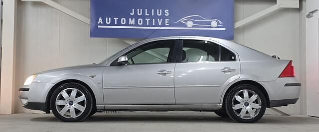 Occasion Ford Mondeo Ghia 170 PK (125 kW) 2004 Grijs Hatchback