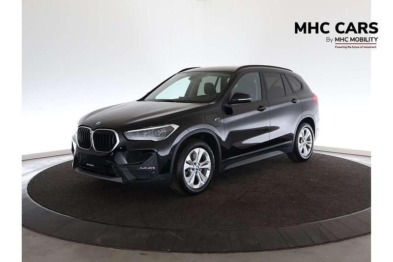 Zwart (metallic) Occasion 2022 BMW X1 SUV | € 24.900 (Super prijs) - Afbeelding 1/4