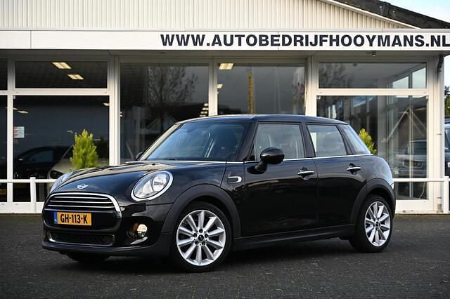 Zwart (metallic) Gebruikt 2015 Mini Cooper Business Hatchback | € 6.450 - Afbeelding 1/4