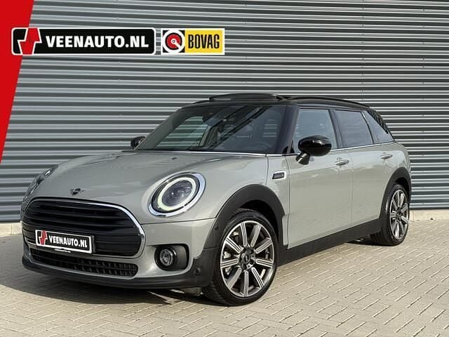 Grijs Gebruikt 2022 Mini Cooper Clubman Stationwagen | € 26.945 (Iets duurder) - Afbeelding 1/4