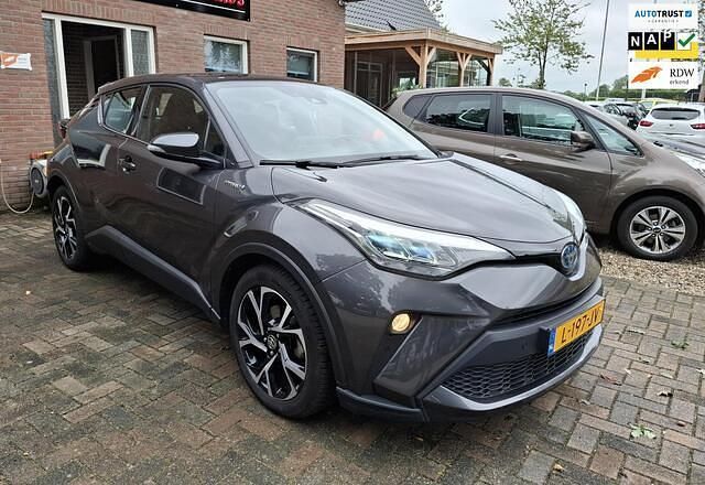 Grijs Gebruikt 2021 Toyota C-HR SUV | € 22.400 (Goede deal) - Afbeelding 1/4