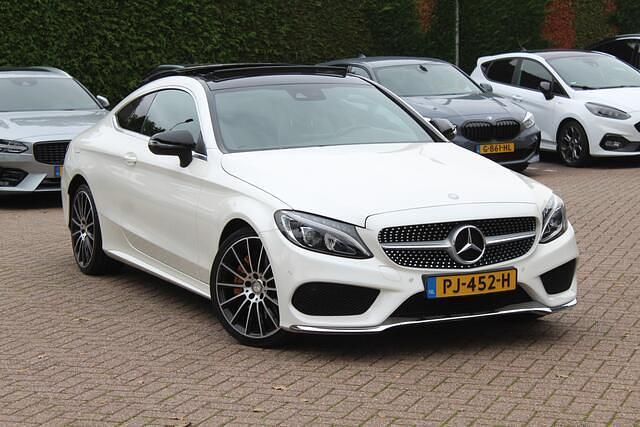 Wit Occasion 2016 Mercedes C250 Prestige Coupé | € 23.950 (Goede deal) - Afbeelding 1/4
