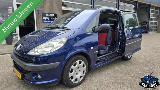 Blauw Gebruikt 2006 Peugeot 1007 Hatchback | € 3.449 (Duur) - Afbeelding 1/4