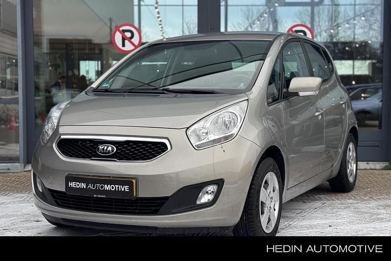 Grijs Occasion 2015 Kia Venga Hatchback | € 9.445 (Eerlijke prijs) - Afbeelding 1/4