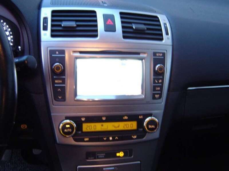 Occasion Toyota Avensis Comfort 132 PK (97 kW) 2013 Groen, metallic lak Sedan