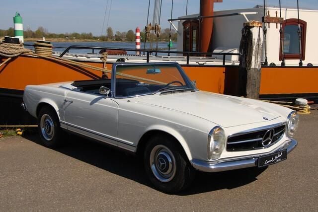 Wit Gebruikt 1964 Mercedes 230 | € 88.500 - Afbeelding 1/4