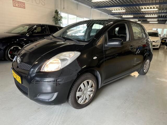 Occasion Toyota Yaris 69 PK (50 kW) 2011 Zwart Hatchback