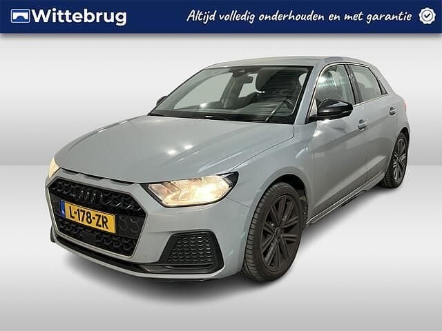 Grijs Gebruikt 2021 Audi A1 Sportback Comfort Hatchback | € 18.950 (Eerlijke prijs) - Afbeelding 1/2