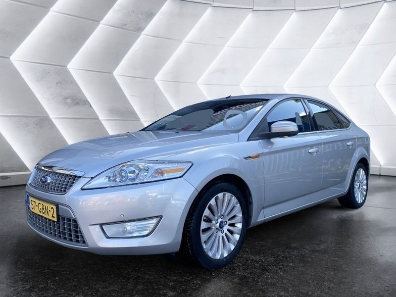 Grijs Gebruikt 2008 Ford Mondeo Titanium Hatchback | € 4.940 (Eerlijke prijs) - Afbeelding 1/4