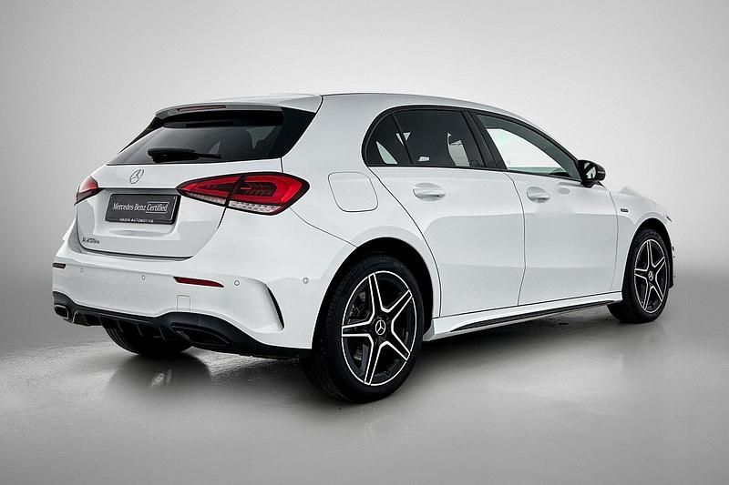 Occasion Mercedes A250 Business 218 PK (160 kW) 2021 Wit Hatchback