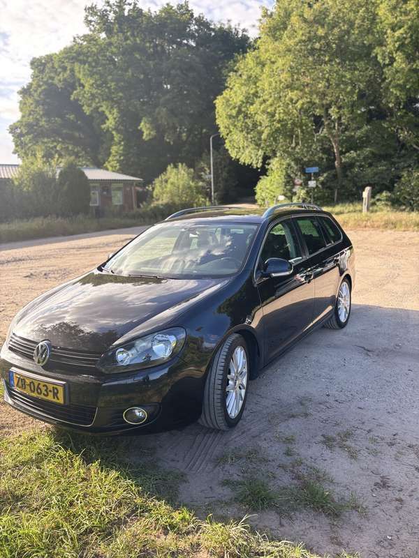 Zwart Gebruikt 2010 VW Golf VI Highline Stationwagen | € 3.650 (Goede deal) - Afbeelding 1/4