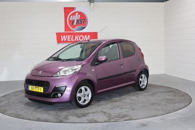 Paars Gebruikt 2012 Peugeot 107 Active Hatchback | € 4.450 (Eerlijke prijs) - Afbeelding 1/4