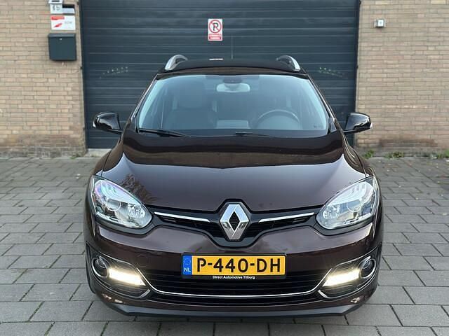 Bruin Gebruikt 2014 Renault Mégane GT Line Bose Edition Stationwagen | € 5.750 (Goede deal) - Afbeelding 1/4