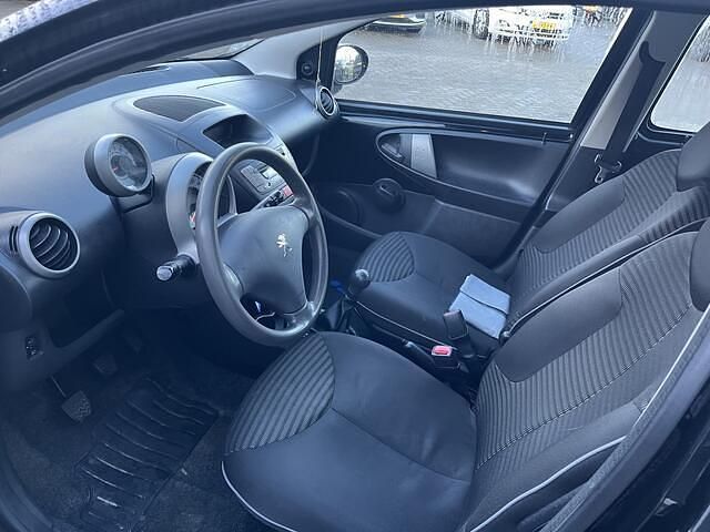 Occasion Peugeot 107 Active 68 PK (50 kW) 2013 Zwart Hatchback