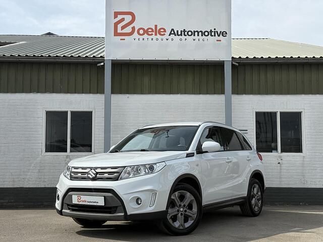 Wit Gebruikt 2017 Suzuki Vitara SUV | € 13.995 (Goede deal) - Afbeelding 1/4