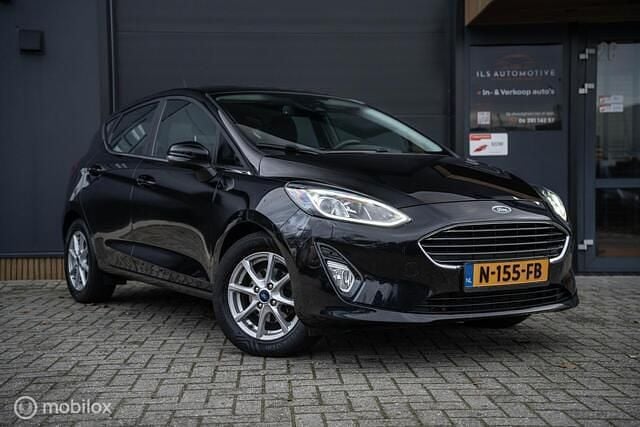 Zwart Gebruikt 2022 Ford Fiesta Titanium Hatchback | € 11.890 (Goede deal) - Afbeelding 1/4