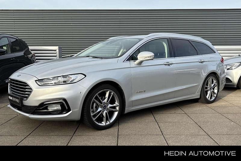Grijs Gebruikt 2020 Ford Mondeo Titanium Stationwagen | € 18.495 (Eerlijke prijs) - Afbeelding 1/3