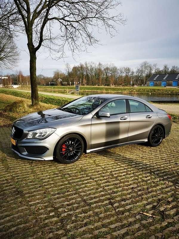 Grijs Gebruikt 2014 Mercedes CLA180 Edition 1 Sedan | € 20.995 (Duur) - Afbeelding 1/4