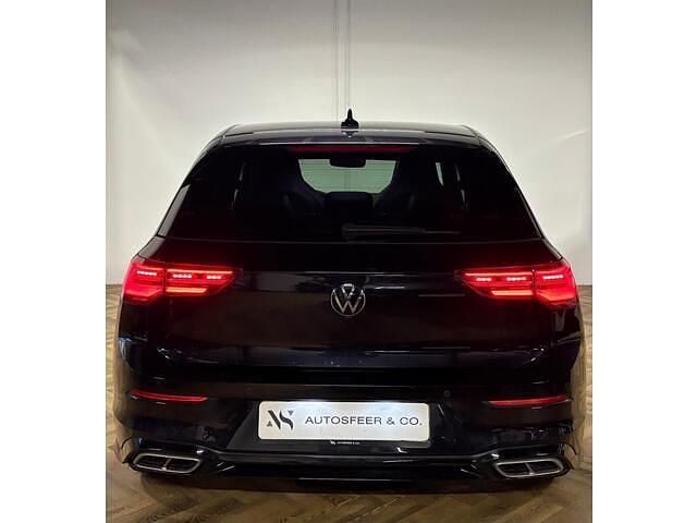 Occasion VW Golf VIII R-line 150 PK (110 kW) 2020 Zwart Hatchback