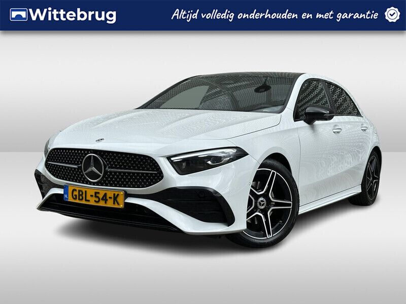 Wit Gebruikt 2024 Mercedes A200 AMG line Hatchback | € 40.950 - Afbeelding 1/2