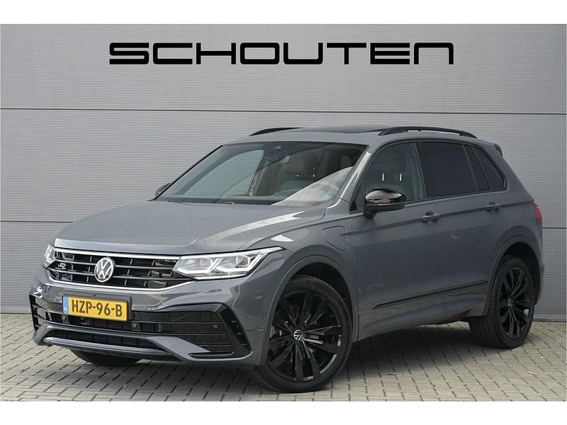 Grijs Gebruikt 2021 VW Tiguan R-line SUV | € 37.900 (Iets duurder) - Afbeelding 1/3
