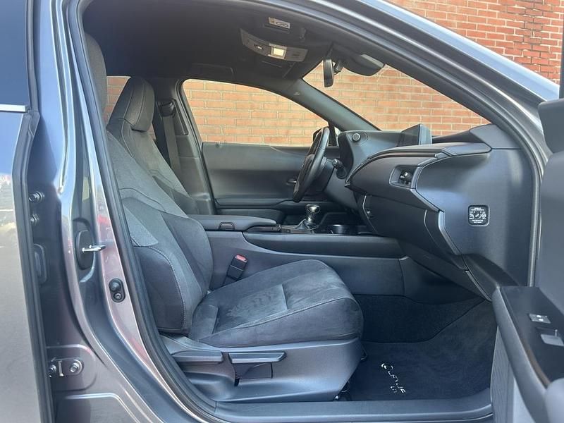 Occasion Lexus UX 154 PK (113 kW) 2020 Grijs SUV