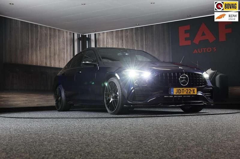 Blauw Gebruikt 2022 Mercedes C300e AMG Sedan | € 48.950 (Duur) - Afbeelding 1/3