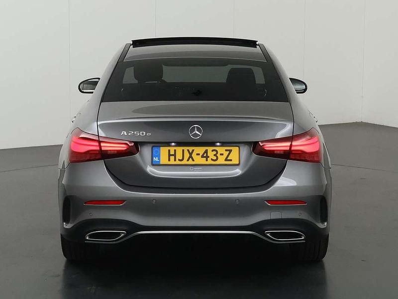 Occasion Mercedes A250 Business 163 PK (119 kW) 2025 Grijs (metallic) Sedan