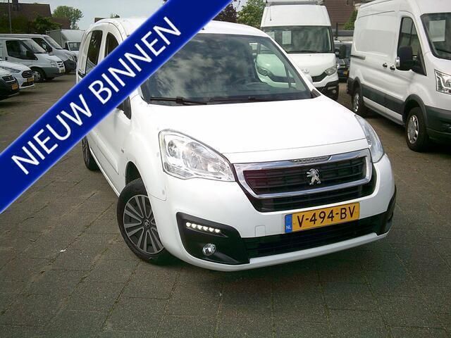 Wit Gebruikt 2017 Peugeot Partner MPV | € 8.750 (Eerlijke prijs) - Afbeelding 1/4