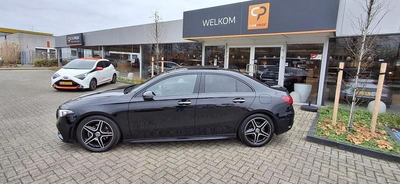 Occasion Mercedes A180 Business 136 PK (100 kW) 2021 Zwart Sedan