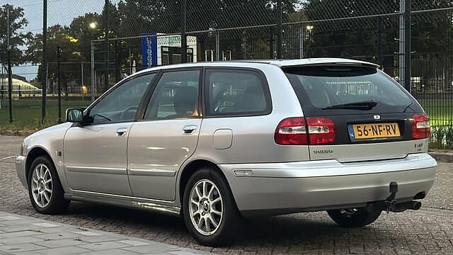 Occasion Volvo V40 136 PK (100 kW) 2003 Grijs Stationwagen