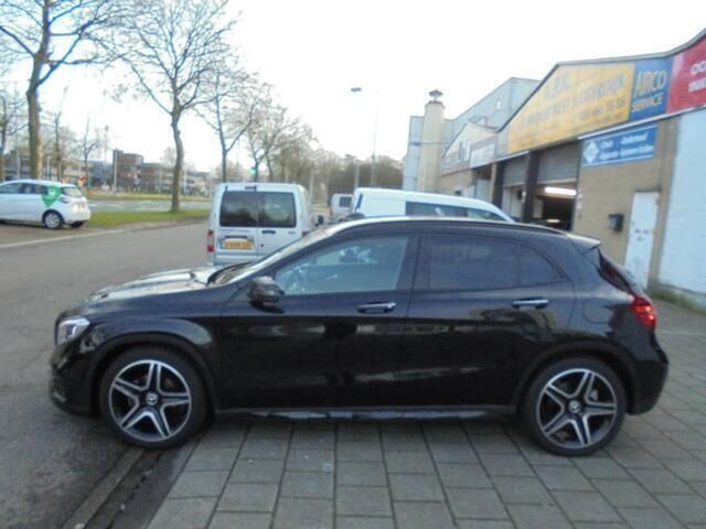 Occasion Mercedes GLA180 Business 122 PK (89 kW) 2020 Zwart SUV