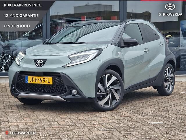 Groen Nieuw 2025 Toyota Aygo X Envy SUV | € 24.495 - Afbeelding 1/4