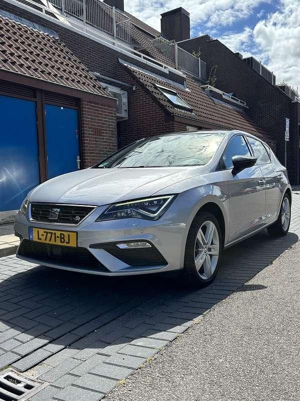 Occasion Seat Leon 150 PK (110 kW) 2018 Grijs Sedan