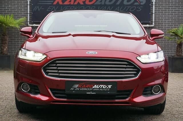 Rood Gebruikt 2015 Ford Mondeo Titanium Hatchback | € 9.950 (Goede deal) - Afbeelding 1/4