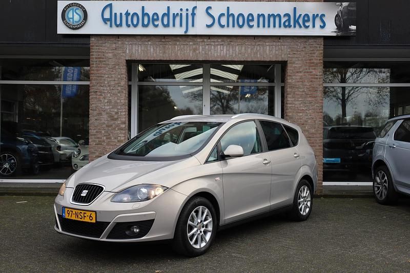 Beige Gebruikt 2010 Seat Altea XL MPV | € 6.890 (Duur) - Afbeelding 1/4