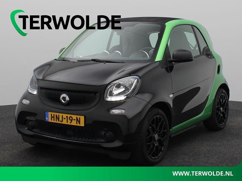 Groen Gebruikt 2018 Smart ForTwo Electric Drive Pure Hatchback | € 7.945 (Eerlijke prijs) - Afbeelding 1/4