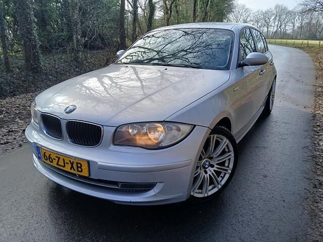 Occasion BMW 116 122 PK (89 kW) 2008 Grijs Hatchback