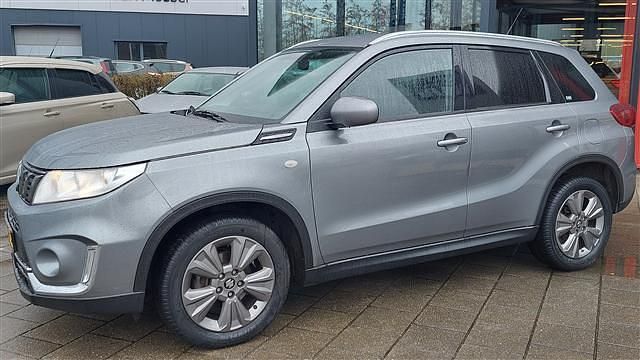 Occasion Suzuki Vitara 140 PK (102 kW) 2019 Grijs (metallic) SUV