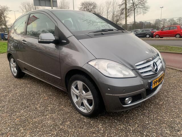 Grijs Gebruikt 2010 Mercedes A160 Avantgarde MPV | € 5.600 (Iets duurder) - Afbeelding 1/4
