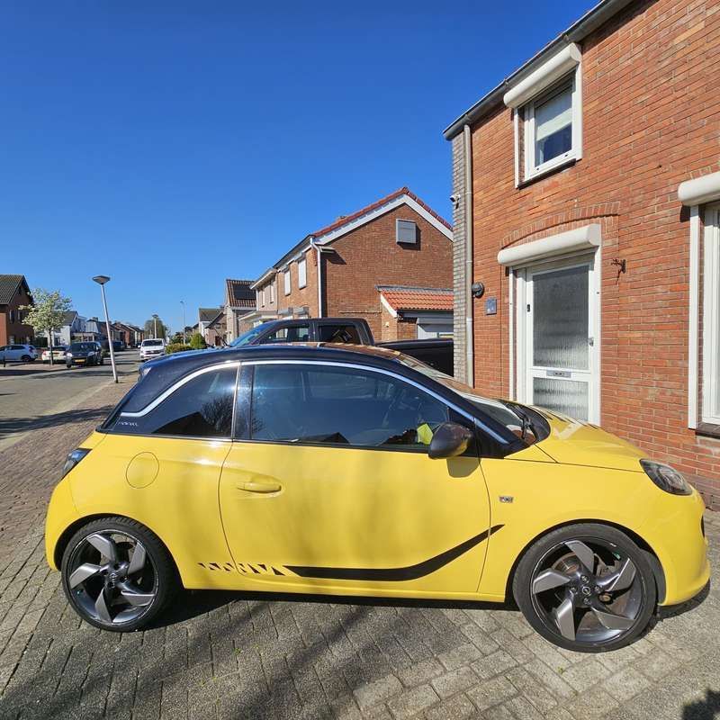 Geel Gebruikt 2014 Opel Adam Hatchback | € 5.400 (Duur) - Afbeelding 1/4