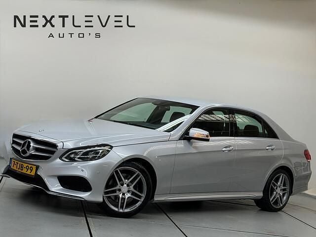 Grijs Gebruikt 2014 Mercedes E200 Ambition Sedan | € 19.850 (Duur) - Afbeelding 1/4
