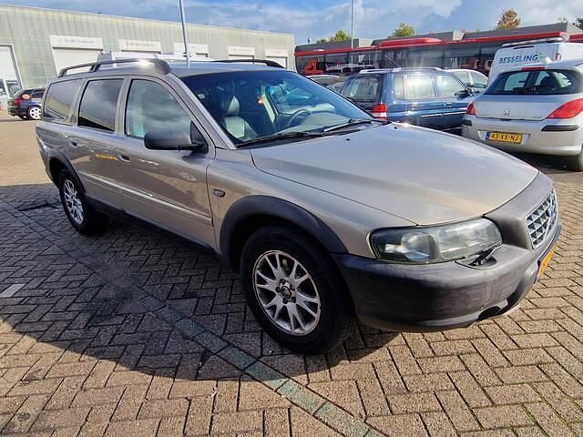 Occasion Volvo XC70 Comfort 210 PK (154 kW) 2003 Beige SUV
